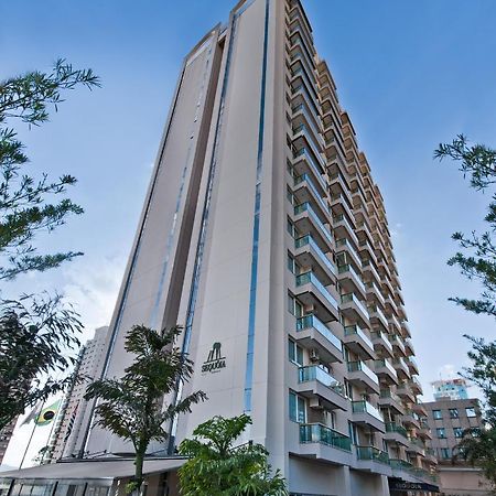 阿尔法城红杉hb酒店 巴路里 外观 照片